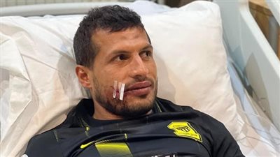 بعد أن تسبب في إصابته.. لاعب الصفاقسي يعتذر لـ طارق حامد