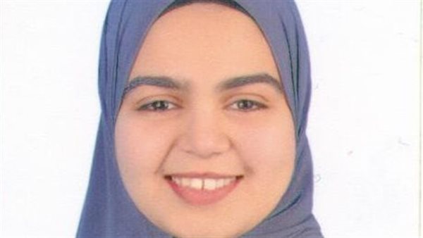 الطالبة أميمة محمود