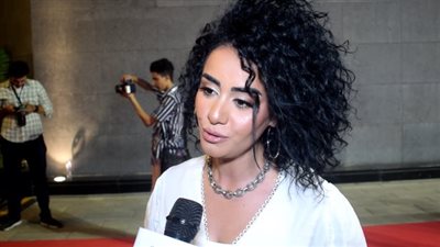 نانسي صلاح عن منتقدي ظهور سمية الخشاب بـ فيلر: الصورة ملعوب فيها وهي قمر في الحقيقة