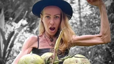 امتنعت عن شرب الماء منذ 6 سنوات.. وفاة بلوجر روسية بسبب نظامها الغذائي