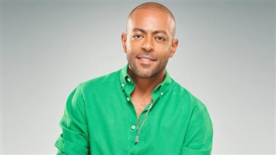 بعد انفصاله عن سمر أبو شقة.. تامر عاشور يعيش قصة حب جديدة مع فتاة لبنانية