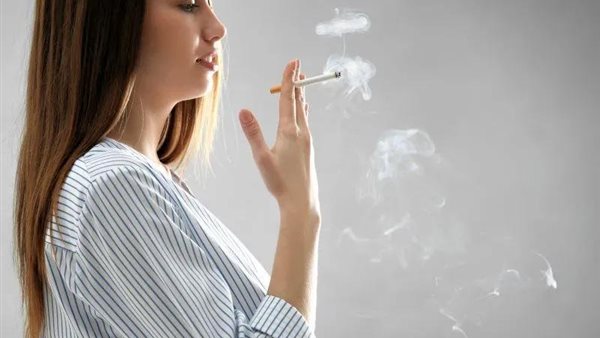 تدخين السجائر _ تعبيرية