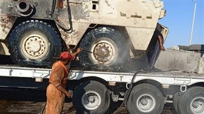 استعدادًا لإغراقها.. وصول المعدات والقطع لإنشاء أول متحف حربي بأعماق البحر الأحمر |صور