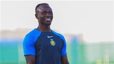 هل يشارك ساديو ماني في مباراة النصر ضد الزمالك؟