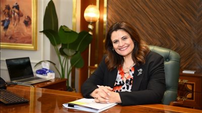 مصر تحرص على مصلحة أبنائها.. وزيرة الهجرة تتابع موقف عائلة مصرية تعرضت للسرقة في كندا
