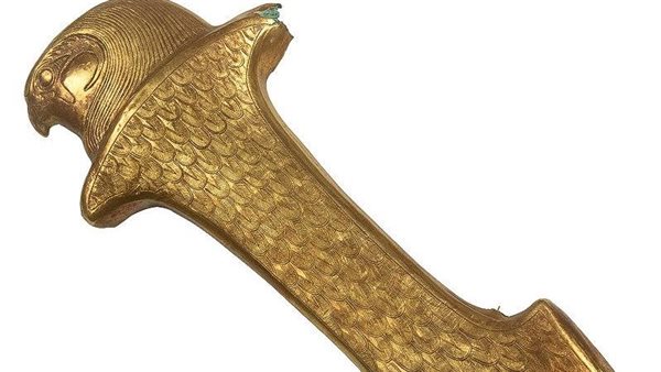  مقبض خنجر من الذهب