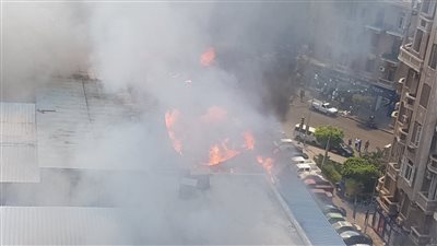 فتح التحقيق في حريق مبنى وزارة الأوقاف 