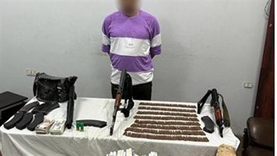 ضبط عنصر إجرامي شديد الخطورة بحوزته مخدرات وأسلحة بأسوان 