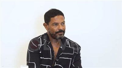 المايسترو هاني فرحات يكشف حقيقة خلاف لطيفة وإليسا في حفل تريو نايت