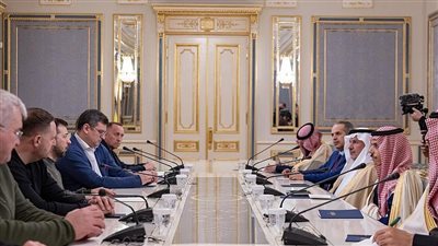 السعودية تستضيف لليوم الثاني وفود 40 دولة لبحث السلام في أوكرانيا