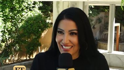 سمية الخشاب: أغنية الموجة جريئة وشبابية.. ونجاحها فاق التوقعات