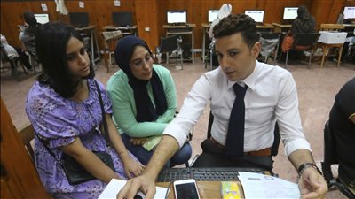 لليوم الثاني.. إقبال كبير من طلاب الثانوية العامة على مكتب تنسيق جامعة المنصورة