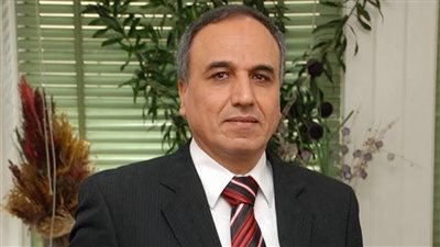 رئيس مجلس إدارة الأهرام يشيد في مقاله غدا بحوار محمود المملوك مع محمد بن زايد