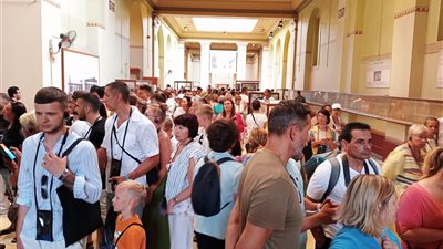 إقبال كبير على زيارة المتحف المصري بالتحرير | صور 