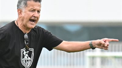 قرار أخير من أوسوريو.. تدريبات خاصة لمدافعي ومهاجمي الزمالك