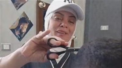 عبير أشهر حلاقة رجالي بالسيدة زينب: بقالي 10 سنين وبقيت أول مدرب عربي لتدريب السيدات| بث مباشر 