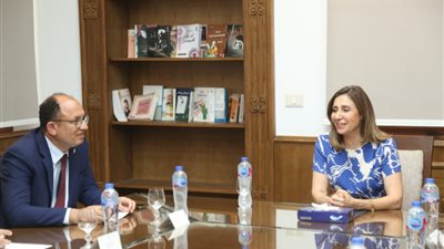 وزيرة الثقافة تستقبل رئيس جامعة حلوان لبحث سبل التعاون في تقديم الأنشطة الثقافية 