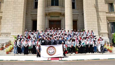 جامعة القاهرة تواصل فعاليات معسكر القيادة الفعالة لبناء جيل جديد من الشباب| صور