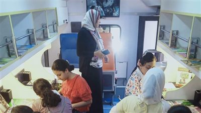 المكتبة المتنقلة تواصل تنفيذ أنشطتها الفنية والثقافية بمركز مطاي بالمنيا