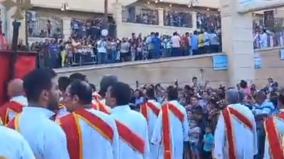 آلاف الأقباط يحتفلون بـ صوم السيدة العذراء في دير درنكة بأسيوط | بث مباشر