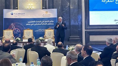 وزير التعليم العالي: تصنيع أول بطارية سيارة كهربائية مصرية قريبًا