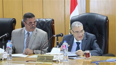 محافظ المنيا يوافق على بدء إجراءات تقنين 57 حالة على أراضي أملاك الدولة