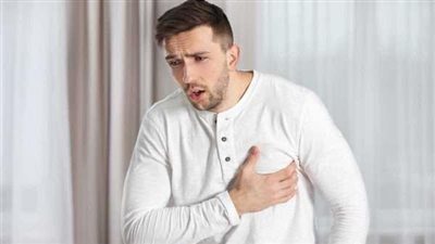 السمنة والعلاج الهرموني.. تعرف على عوامل الإصابة بسرطان الثدي لدى الرجال