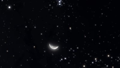 500 نجم.. اقتران جديد للقمر يزين سماء الوطن العربي ليلا