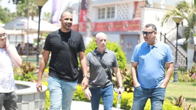 جولة مونزو المدير الفني لفريق الطائرة الجديد بالنادي الأهلي |صور