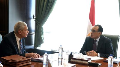 رئيس الوزراء يتابع سير العمل بعدد من ملفات عمل الهيئة المصرية للشراء الموحد