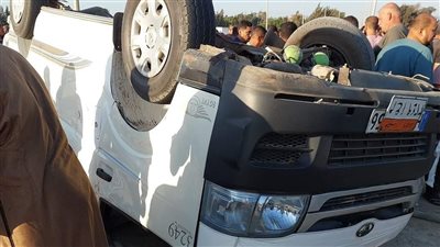 إصابة 10 أشخاص في حادث انقلاب سيارة ميكروباص على طريق طنطا كفر الشيخ الدولي بالغربية 