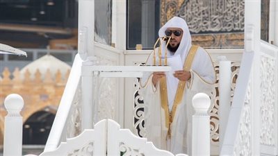 سبب إغماء الشيخ ماهر المعيقلي خلال صلاة الجمعة بالمسجد الحرام 