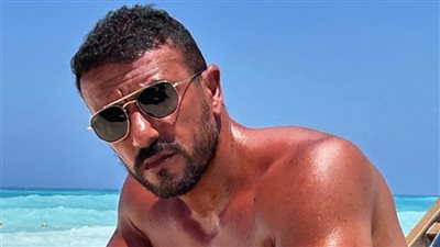 أحمد العوضي ينقذ شابًا من الغرق في مراسي الساحل الشمالي | بث مباشر