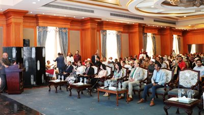 محافظ أسوان يفتتح فعاليات أسبوع الشباب