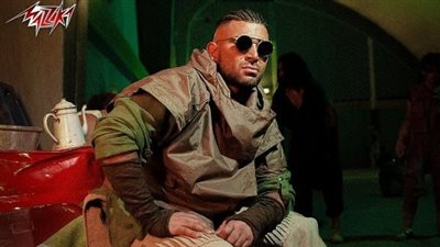 بإطلالة غريبة.. أحمد سعد يشوق جمهوره لأجدد أغانيه دب دب