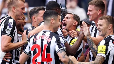 نيوكاسل يضرب أستون فيلا بخماسية في الدوري الإنجليزي الممتاز