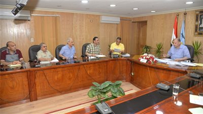 محافظ أسيوط يخفض الحد الأدنى للقبول بالثانوي العام بمعدل 3 درجات ليصبح 242 درجة