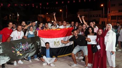 لأول مرة.. جامعة عين شمس تحصل على أفضل عرض بمهرجان المسرح الجامعي بتونس| صور