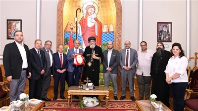 البابا تواضروس يستقبل وفد نقابة الأطباء