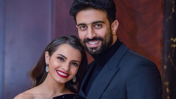 مصطفى جاد وزوجته