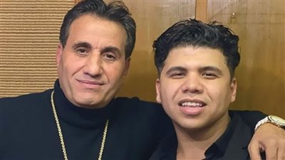 عمر كمال يعلن تأجيل طرح أغنيته الجديدة مع حسن شاكوش حدادًا على روح والدة أحمد شيبة