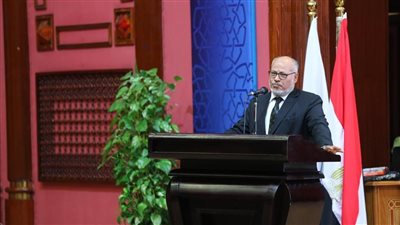 رئيس جامعة الأزهر الأسبق: الطلاب الوافدون أصحاب رسالة ويستحقون التقدير والتكريم