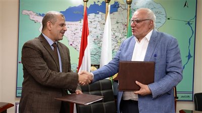 بتكلفة 16 مليون يورو.. مياه الفيوم توقع عقود إنشاء محطات معالجة كفر محفوظ واللاهون 