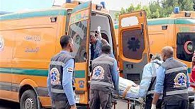 إصابة 8 أشخاص في حادث تصادم بين سيارتين بالطريق الصحراوي بالبحيرة