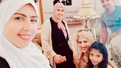 مدرسة النيل بالشروق تحتفل بعيد ميلاد ابنة الشهيد هشام طلبة