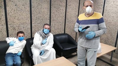 خروج 10 حالات تعافوا من كورونا بمستشفى العزل بقها (صور)