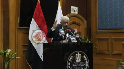 وزير التعليم: “بدون فزلكة مشروع البحث عبارة عن موضوع إنشاء ومفيش داعي للضجة دي”