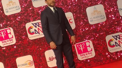 أحمد حسن ينتقد وزير الأوقاف بسبب المساجد (تدوينة)