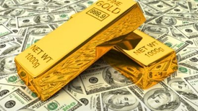 الذهب يقفز 1% مع هبوط أسواق الأسهم بفعل انهيار النفط الأمريكي
