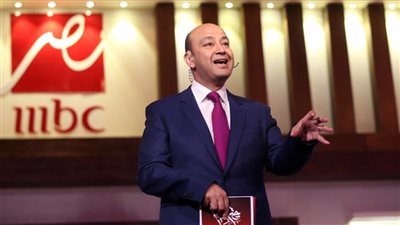 عمرو أديب يعلن استمرار بث برنامج الحكاية في رمضان